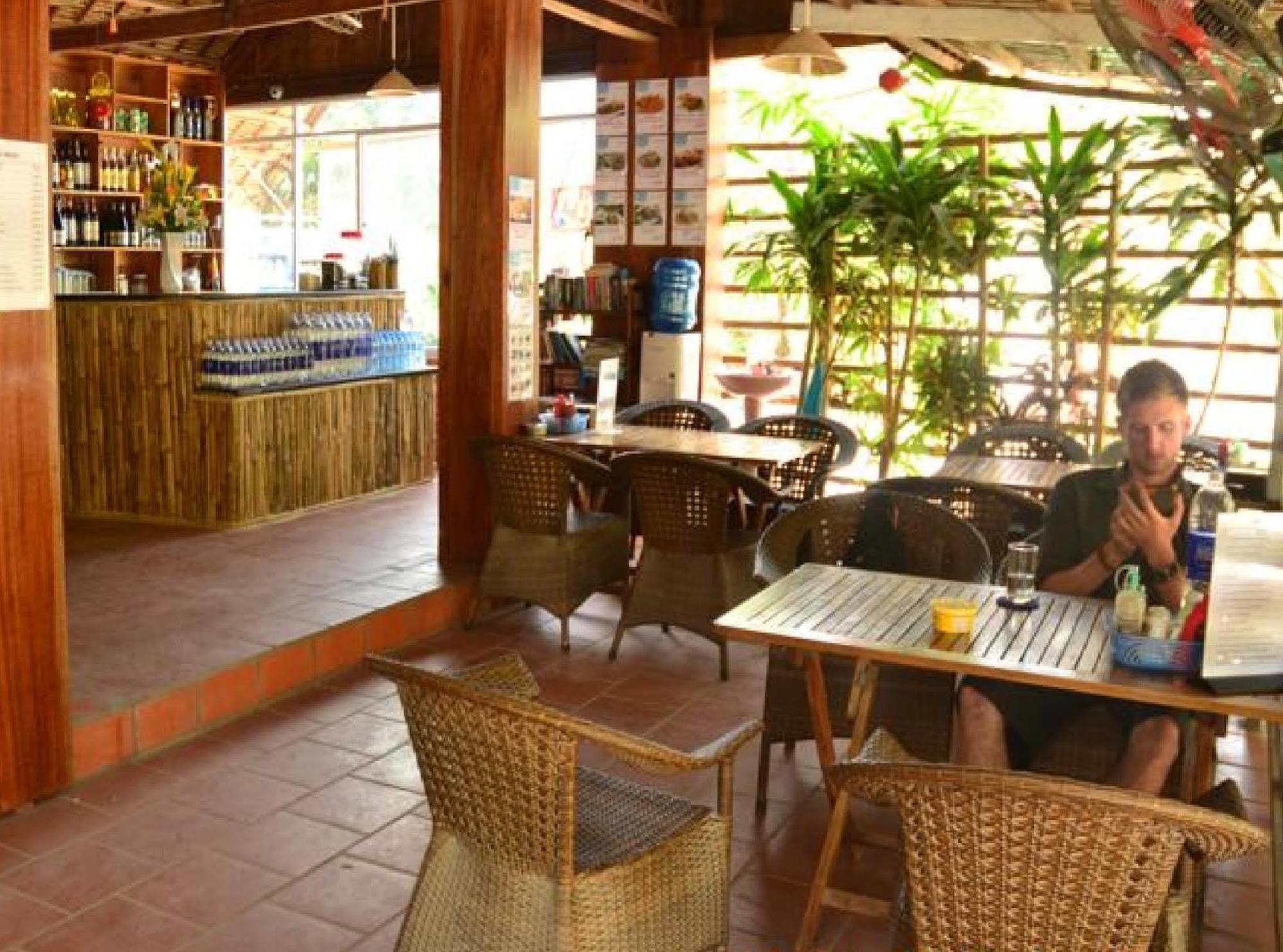 Sea Living Hostel Дуонг-Донг Экстерьер фото
