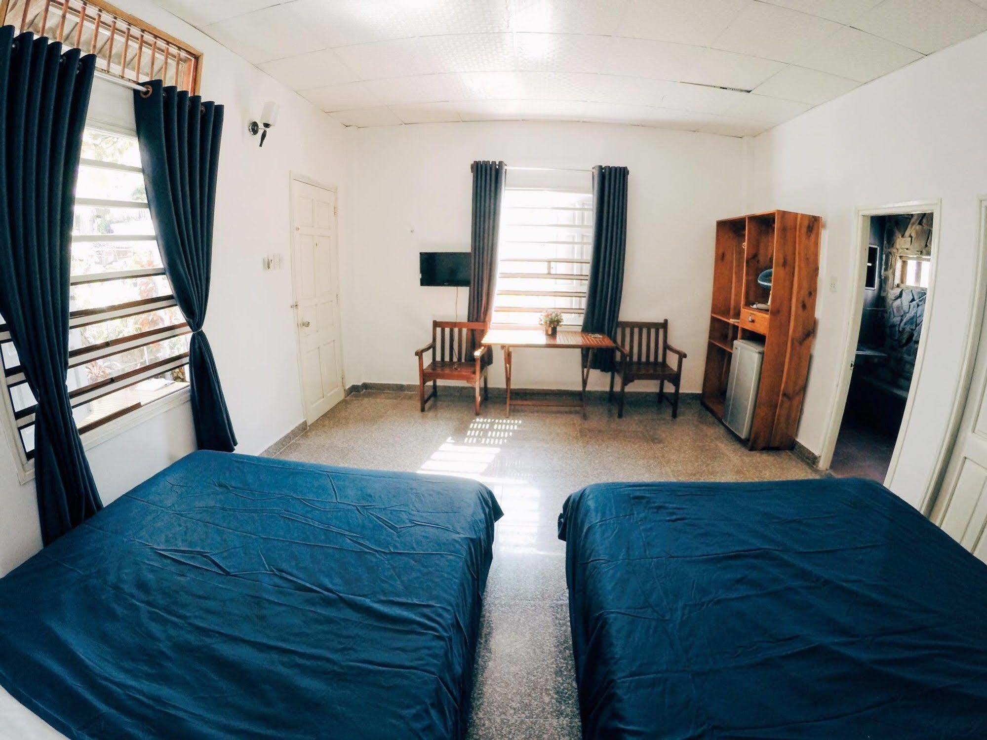 Sea Living Hostel Дуонг-Донг Экстерьер фото