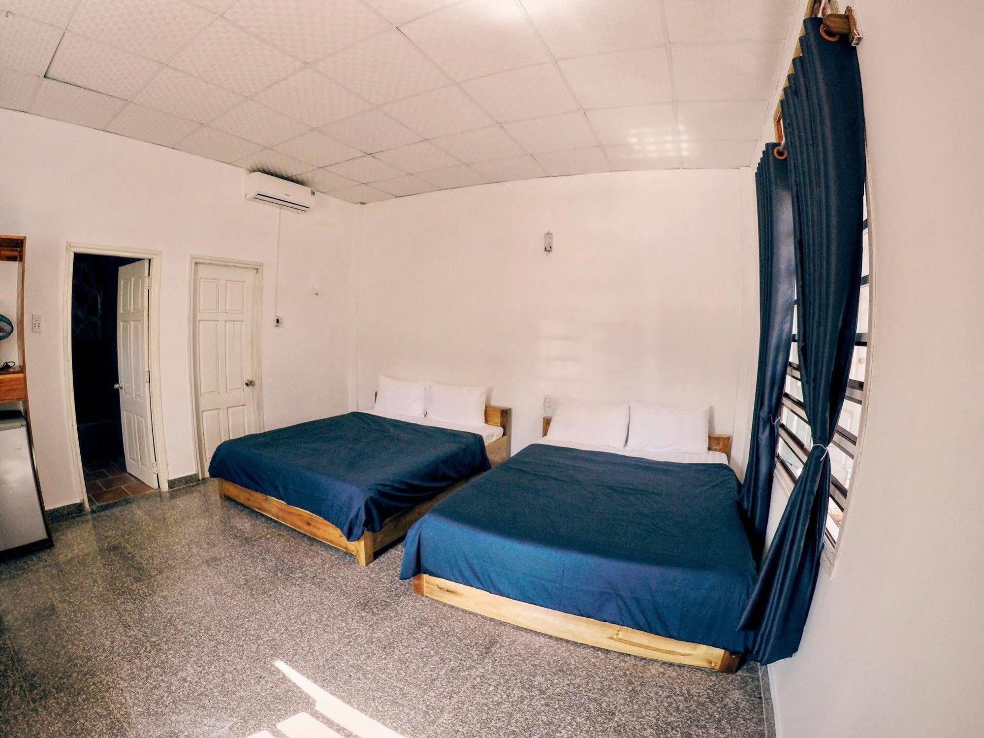 Sea Living Hostel Дуонг-Донг Экстерьер фото