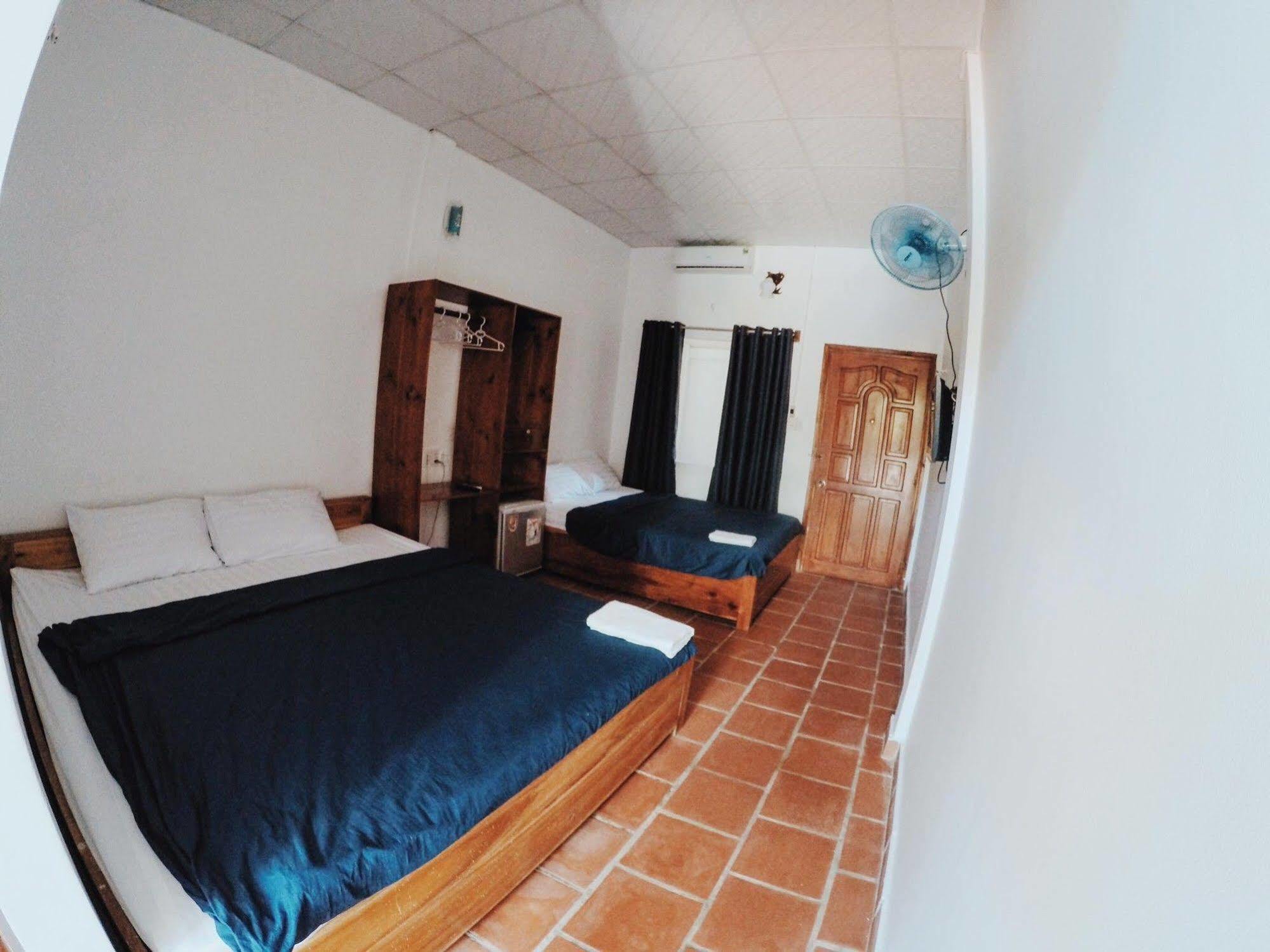 Sea Living Hostel Дуонг-Донг Экстерьер фото