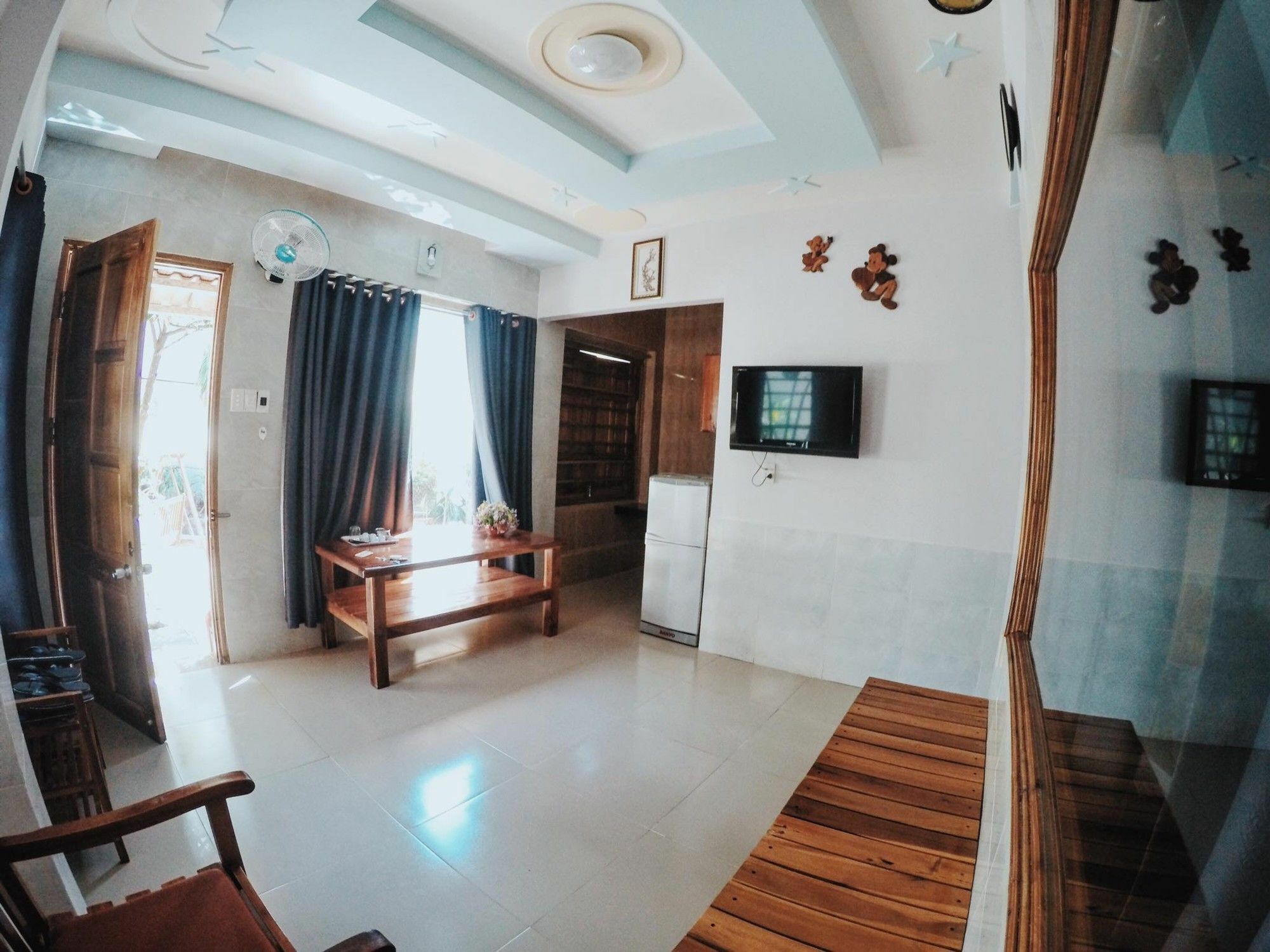 Sea Living Hostel Дуонг-Донг Экстерьер фото