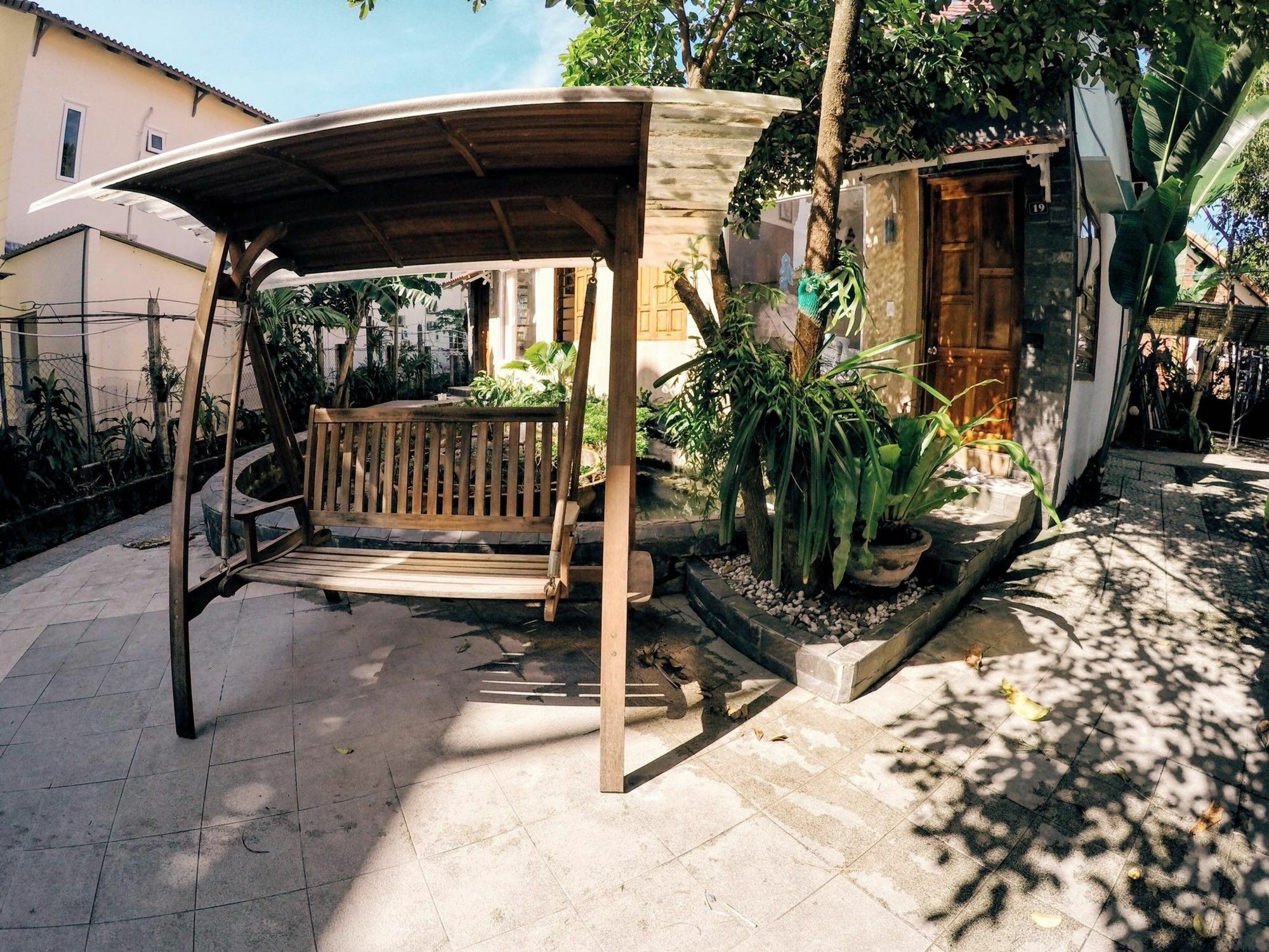 Sea Living Hostel Дуонг-Донг Экстерьер фото