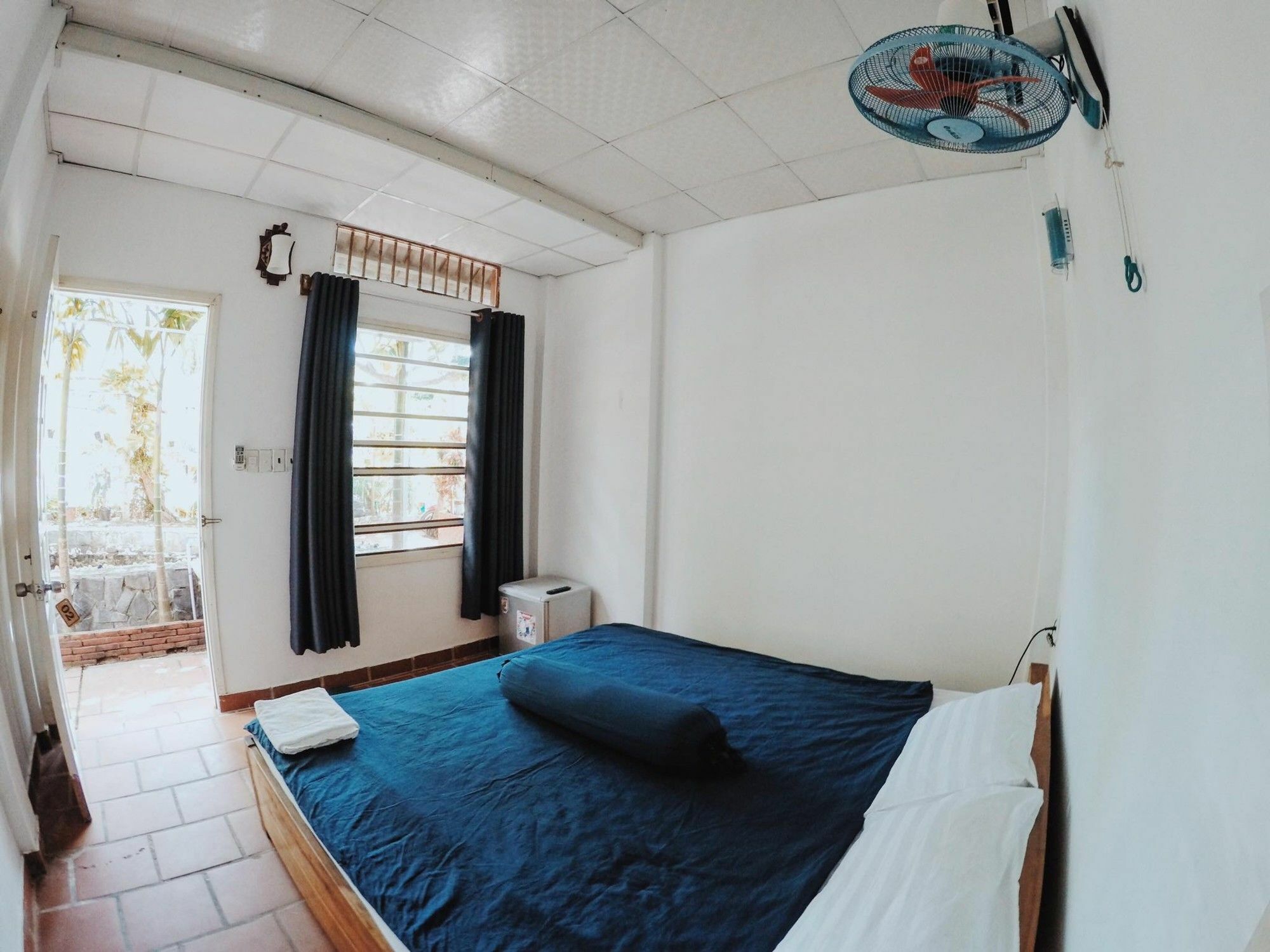Sea Living Hostel Дуонг-Донг Экстерьер фото
