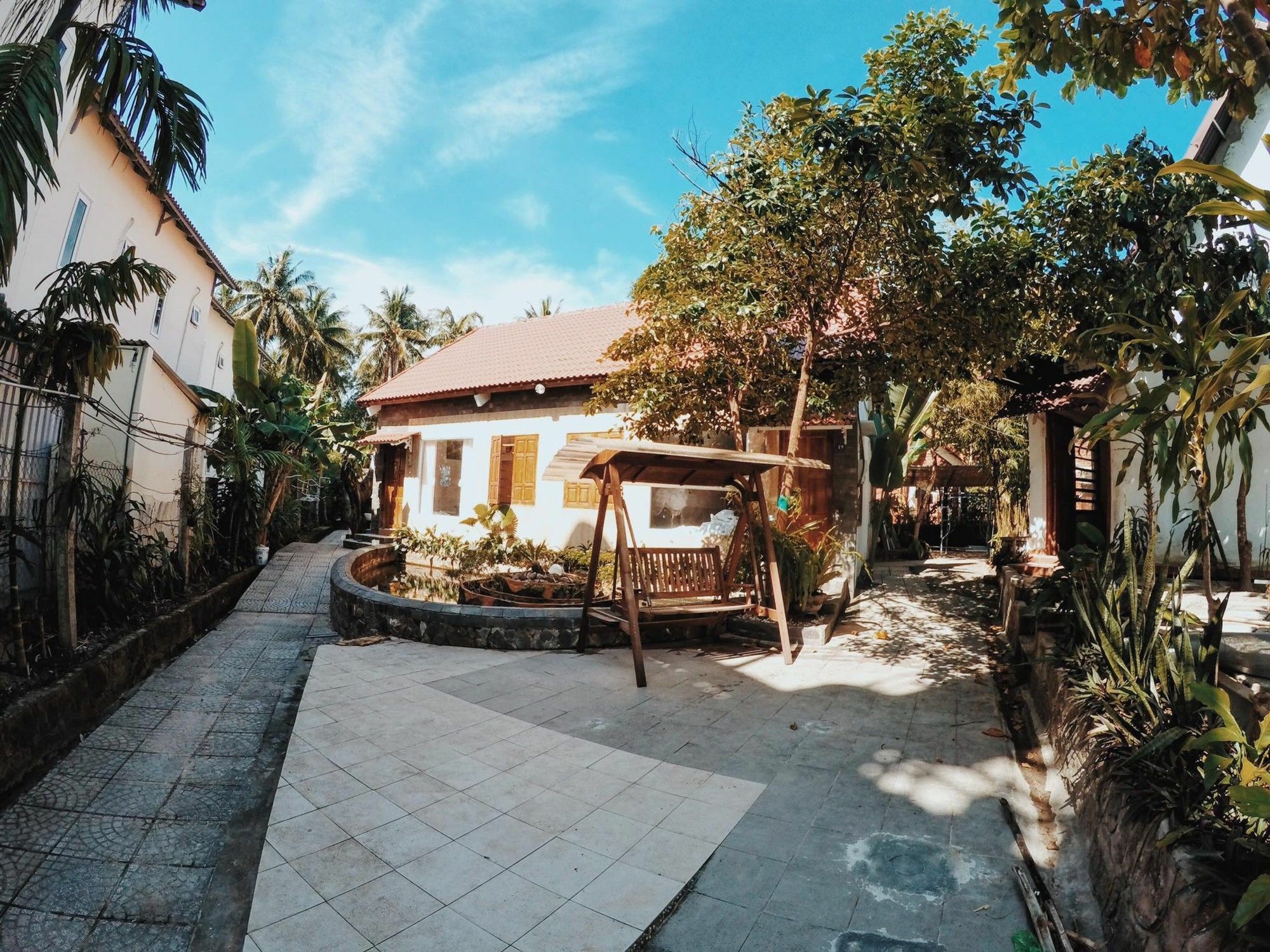 Sea Living Hostel Дуонг-Донг Экстерьер фото