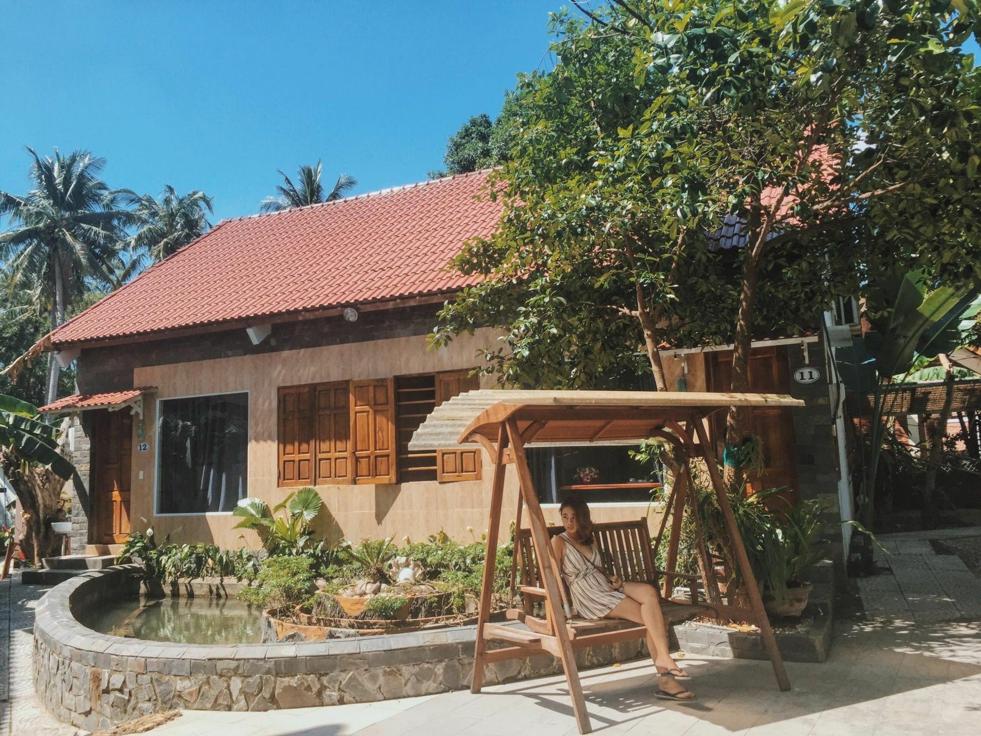 Sea Living Hostel Дуонг-Донг Экстерьер фото