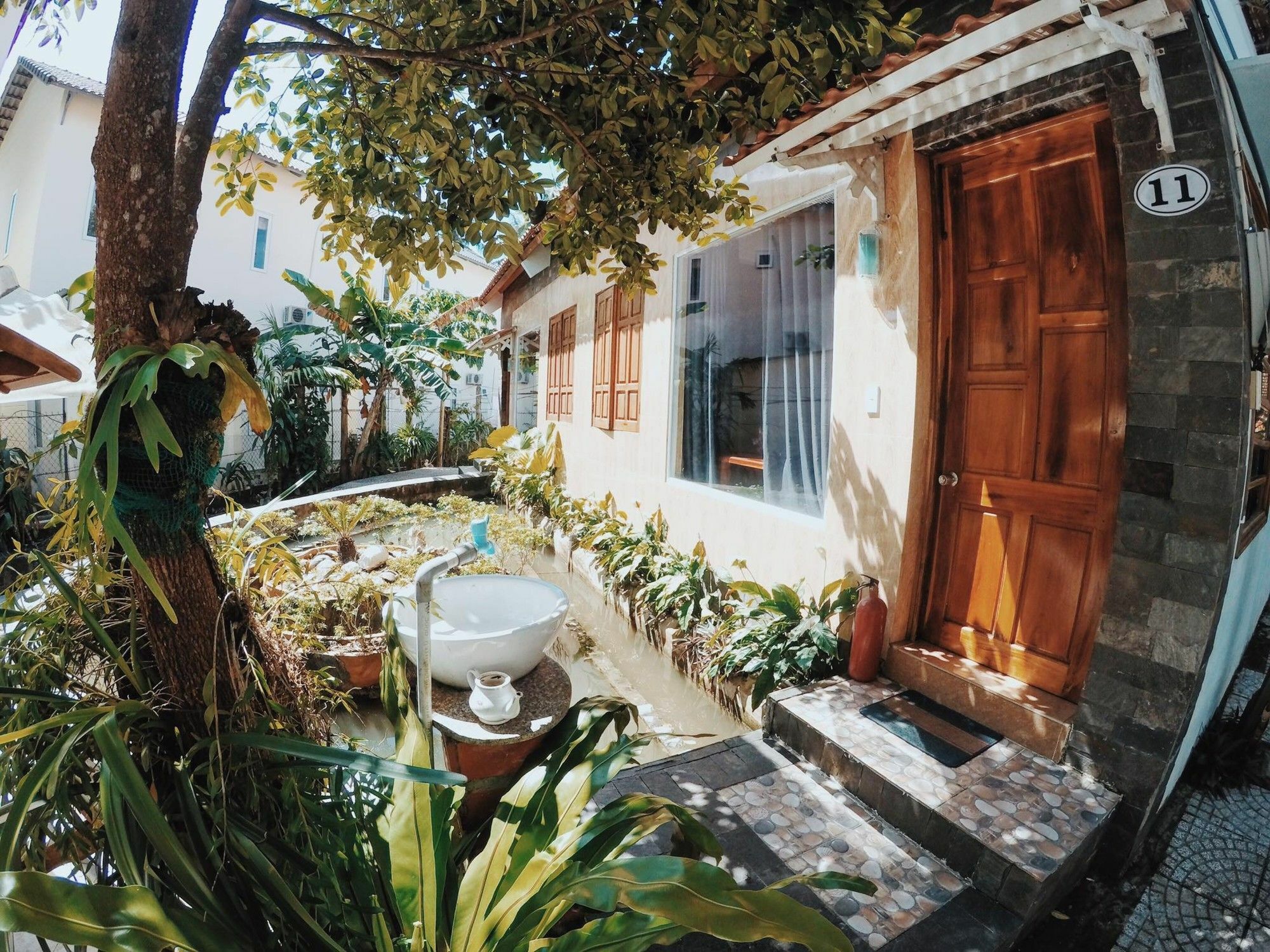 Sea Living Hostel Дуонг-Донг Экстерьер фото