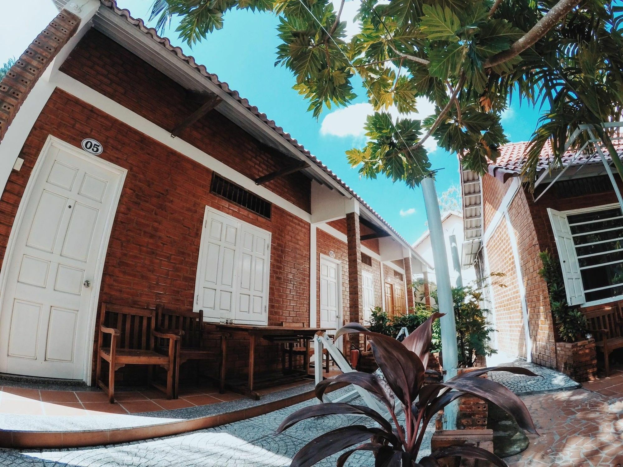 Sea Living Hostel Дуонг-Донг Экстерьер фото